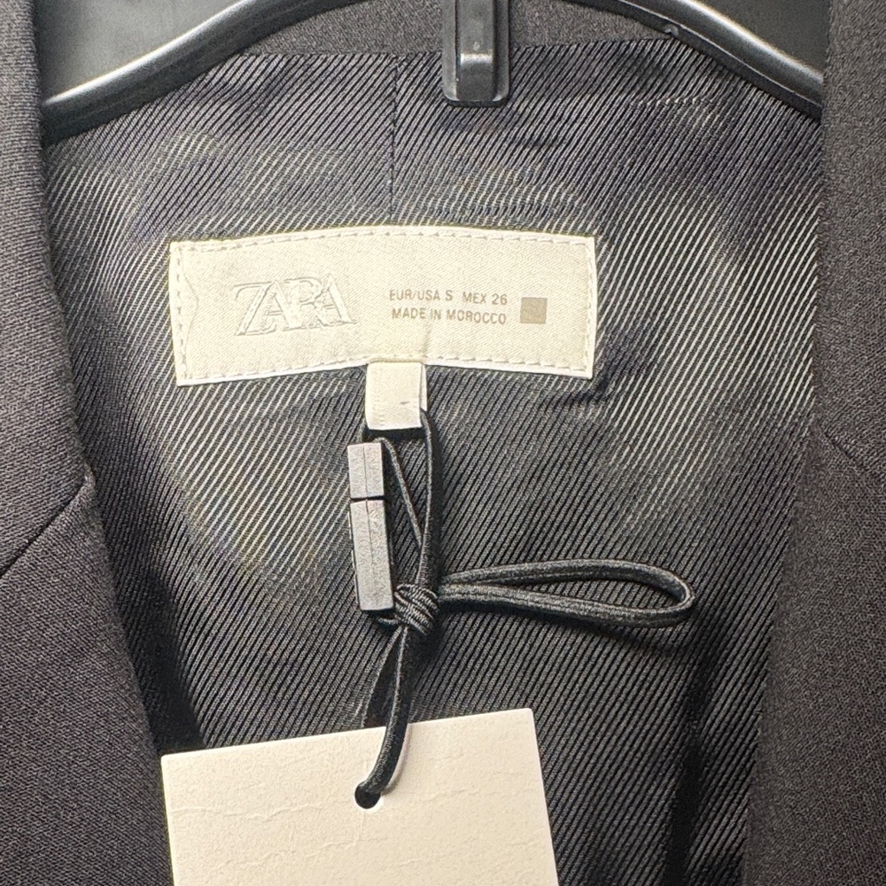 Zara Black Zip-Front Blazer with Shoulder Pads - Picture 4 of 15